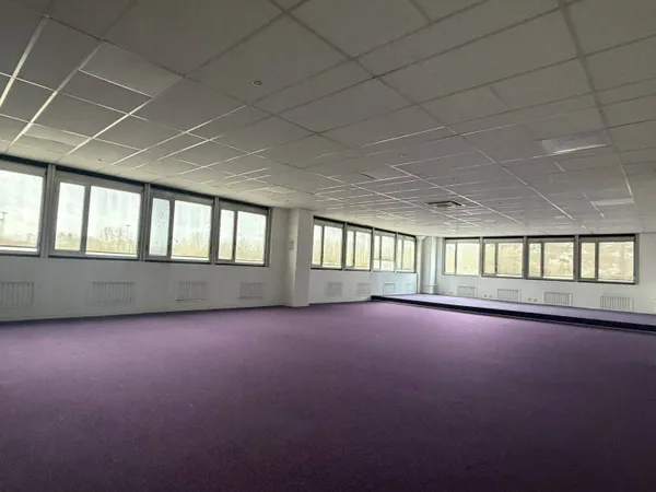 Bureaux 180 m²