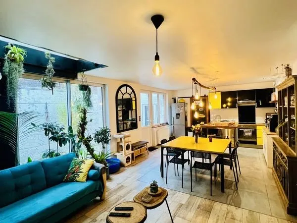 Maison 5 pièces 140 m²