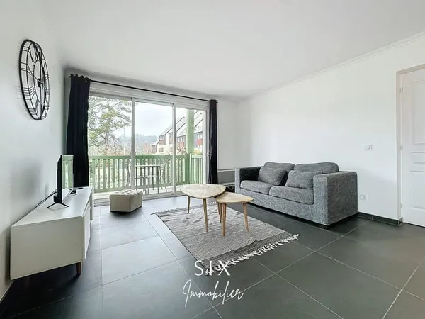 LUMINEUX T2 MEUBLE AVEC BALCON VUE MER & PARKING
