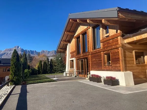 PASSY Secteur BAY ,Chalet d'exception 5 pièces150 m2, vue massif du Mont Blanc , 841 m2 de terrain 1