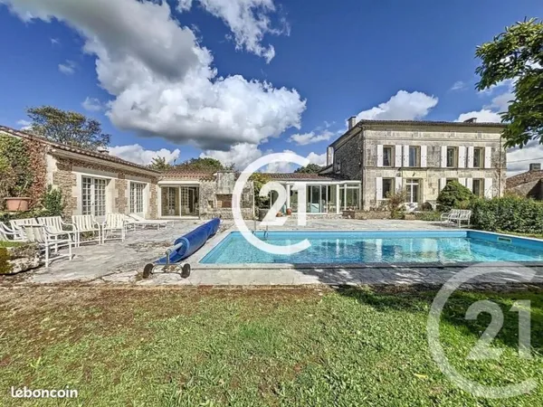 Maison 8 pièces 281 m²