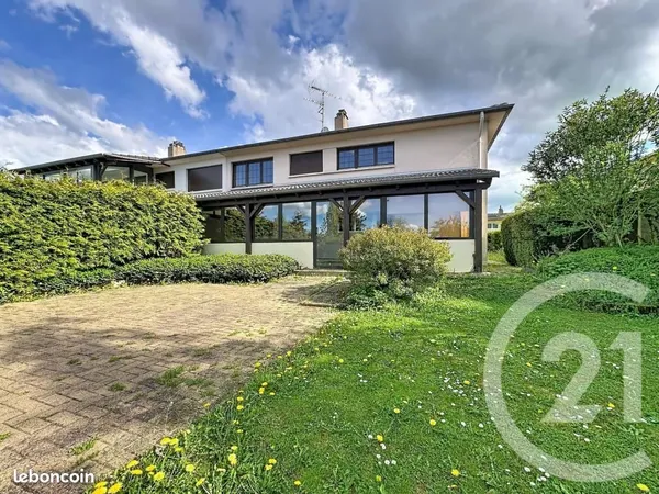 Maison 5 pièces 147 m²