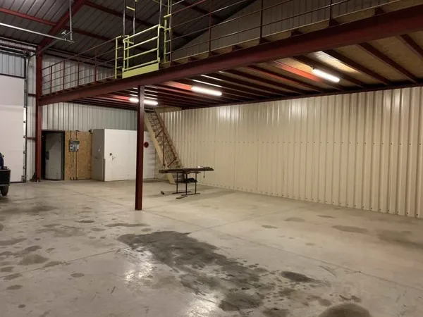 Local commercial 150 m²