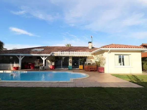 Maison de plain-pied 4 pièces 113 m²