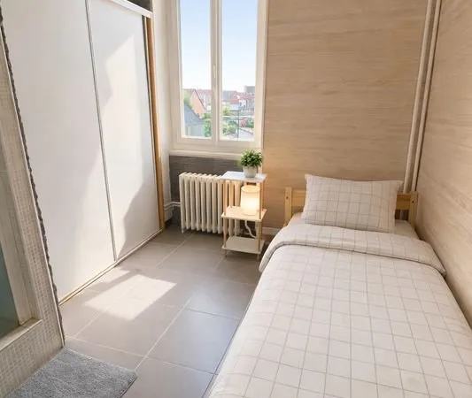 🏡 Chambre avec salle de bain privative - Colocation Moulins centr