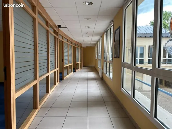 Bureaux 259 m²