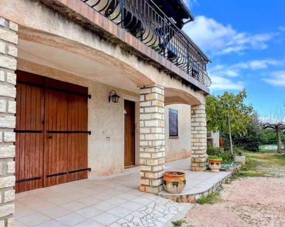 Maison 7 pièces 182 m²