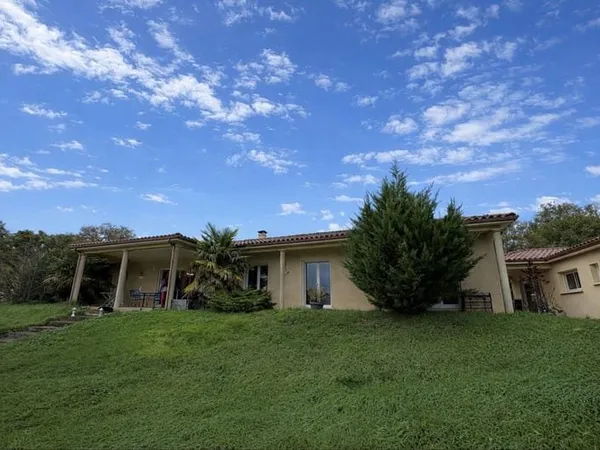 Maison Vente Lissac-et-Mouret 6p 157m² 348000€