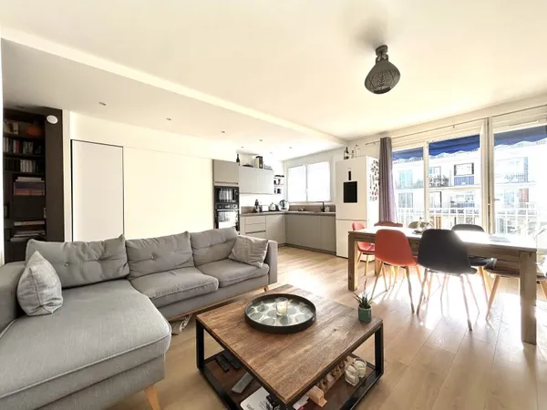 Vends appartement 83m² 4 pièces avec balcon Sèvres Centre