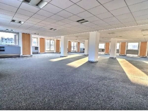 Bureaux modulable avec terrasse privative 19ème
