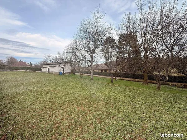 Terrain 670 m² Tremoins