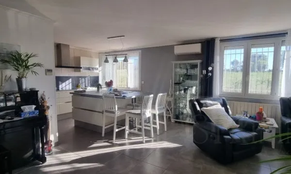 Maison 4 pièces 143 m²