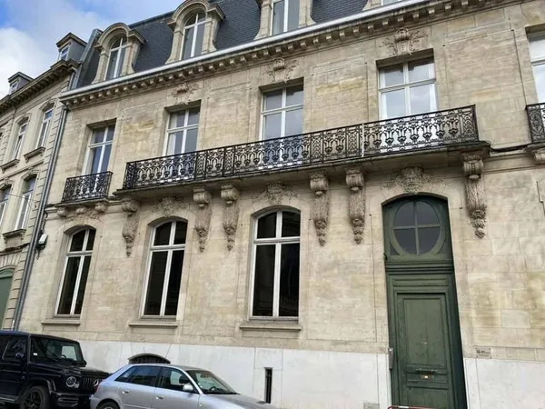 Bureaux 144 m²