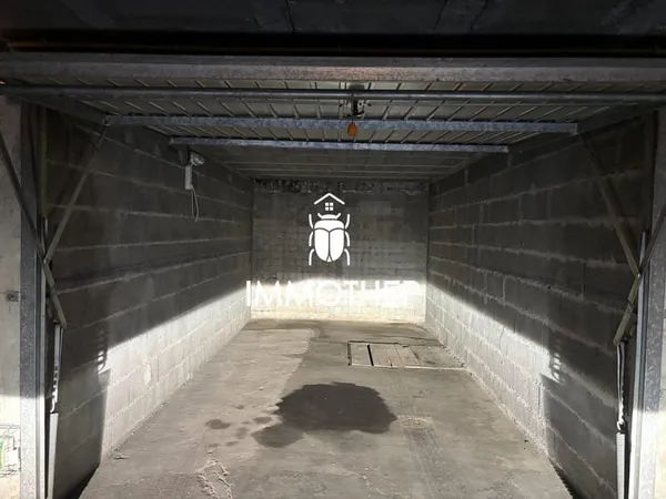 GARAGE PRIVATIF
