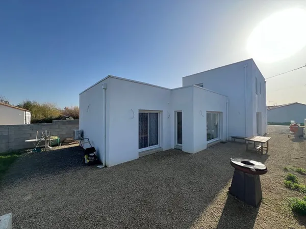 Maison Longeville Sur Mer 4 pièce(s) 131 m2