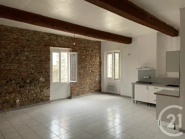 Bâtiment 602 m²