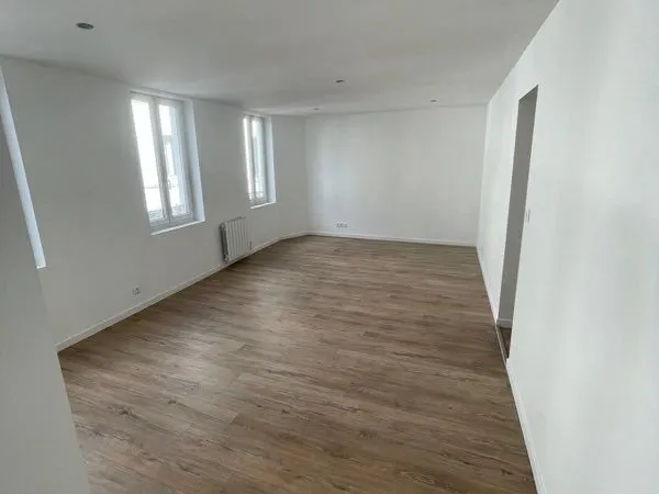 Appartement T4 refait à neuf
