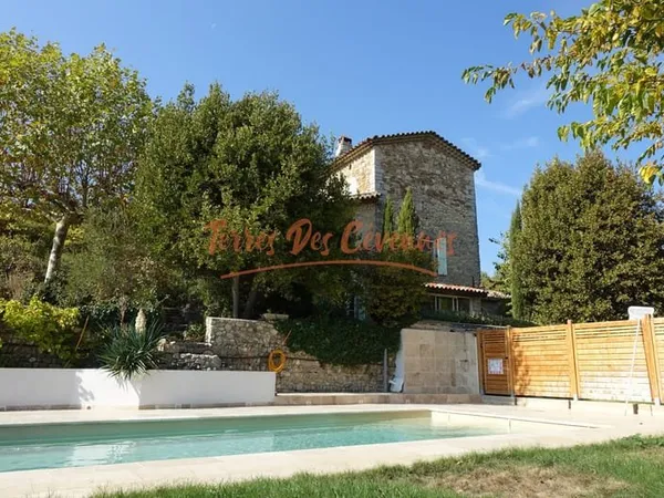 Propriété de charme avec Mas authentique et gîte indépendant