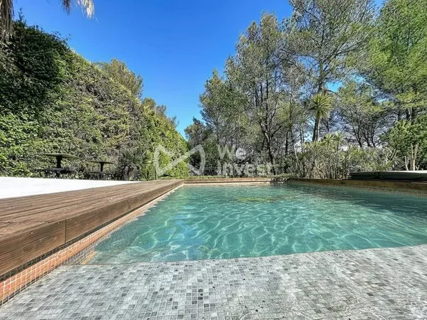Villa 11 pièces 380 m²