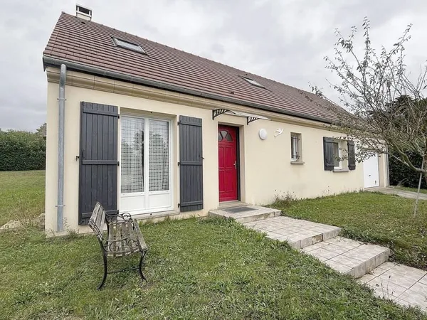 Maison familale récente, 4 chambres , proche gare de MAINTENON