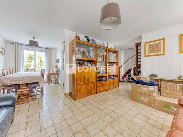 Triplex 7 pièces 128 m²