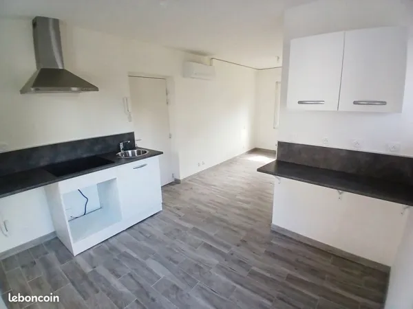 Studio 1 pièce 35 m²