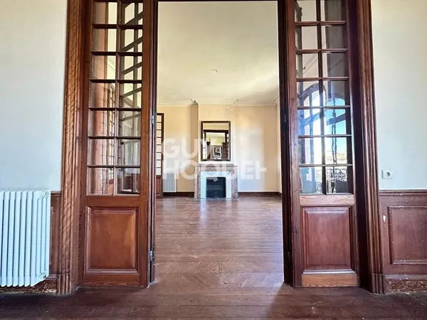 Appartement 6 pièces 161 m²