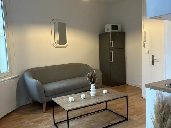 F2 à 5min de la gare