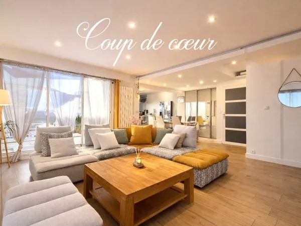 La Seyne-sur-Mer, spacieux T4 au 3ème et dernier étage, à la vue dégagée