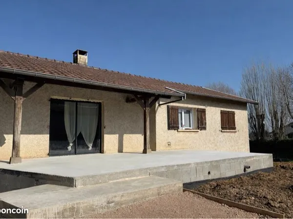 🏡 Maison plain-pied rénovée 90 m² - 3 ch - Terrain 1227 m² - Plein sud - Senozan