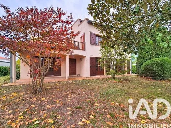 Maison 6 pièces 195 m²
