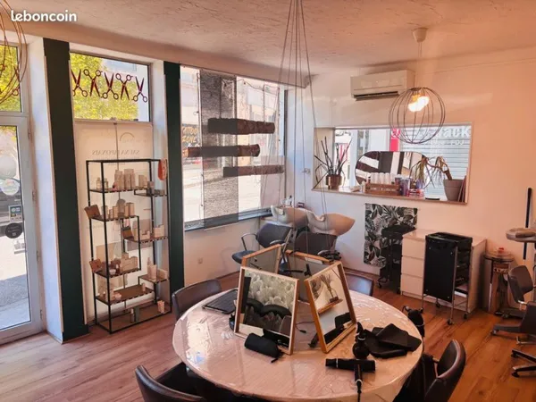 Salon de coiffure à vendre