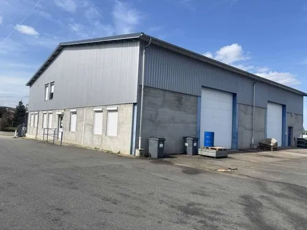 Local d'activité 300 m²