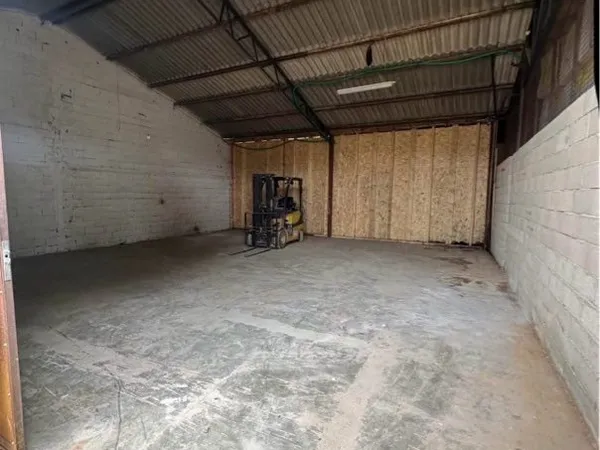 Hangar de stockage à louer 100m2