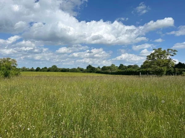 Terrain constructible 1492 m²