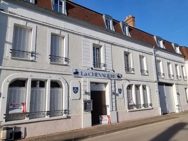 HÔTEL-RESTAURANT TOTALEMENT RÉNOVÉ