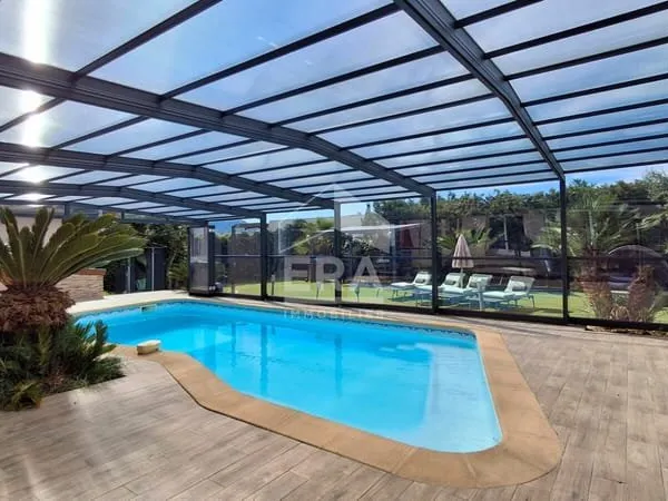 Tresserre - Maison individuelle de plain pied à vendre avec vue sur le Canigou et piscine