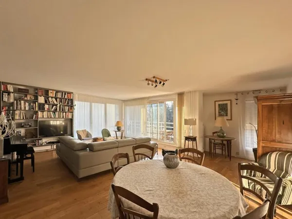Vends T5 - 102.01m² - Nanterre 92000
