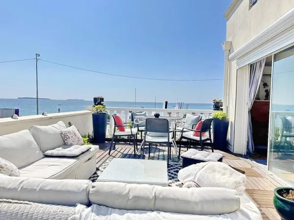 Appartement 3/4P, 108 m², terrasse 50 m² plein sud, vue mer panoramique - Cannes à 50 m des plages
