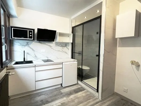 Studio 1 pièce 11 m²