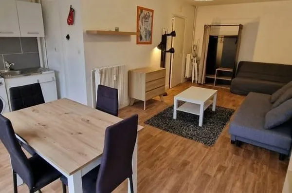 Studio / 20m² / Melun (RER D)