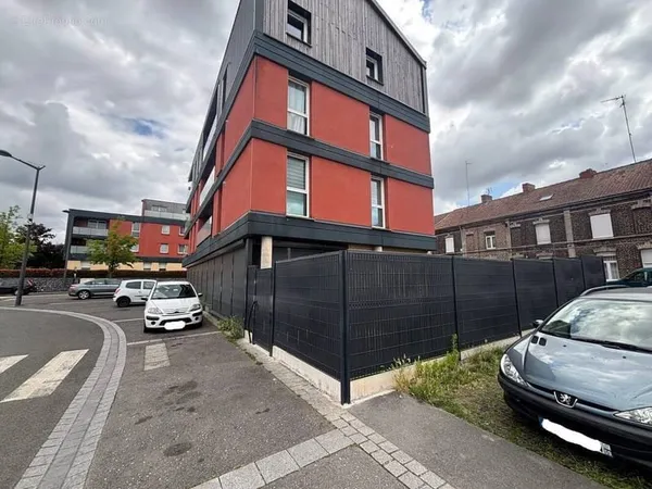 Commerce 165 m²