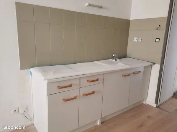 Loue beau studio de 17m2