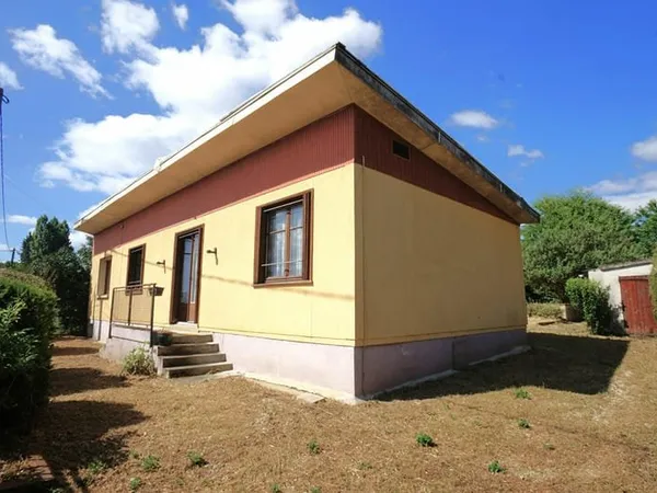Maison sur la commune de Chichery 82m² habitable et jardin au calme de 1140m²