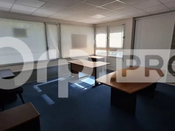 Bureaux 180 m²