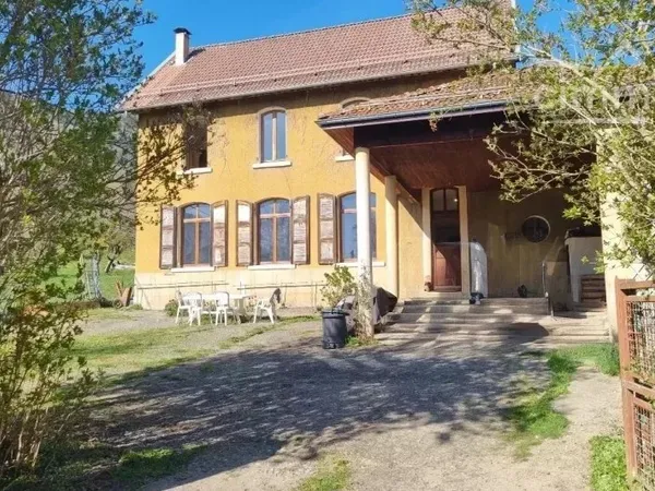 A VENDRE - THEYS - Maison T5 - Jardin