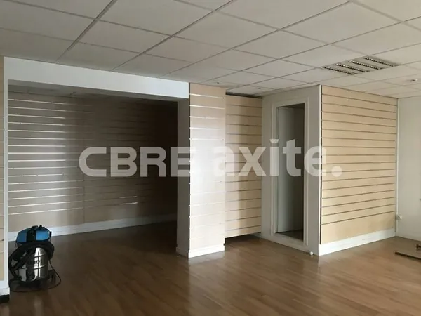 Local commercial 94 m²