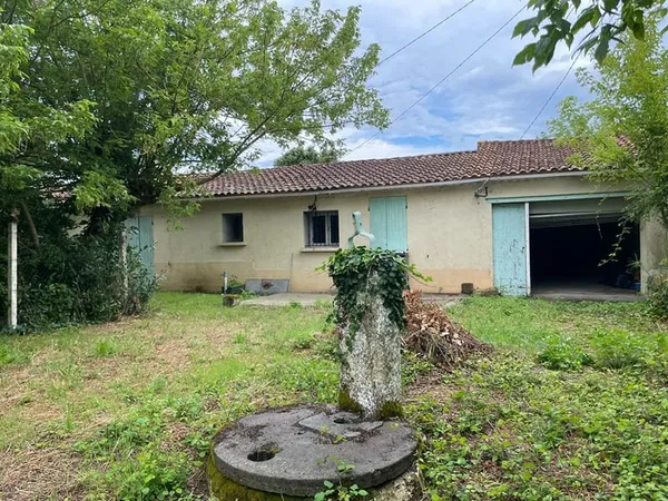 MEDOC-VALEYRAC, ensemble à rénover de 2 maisons