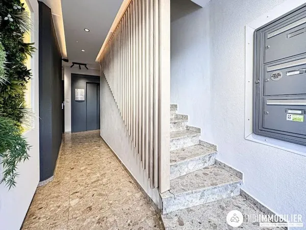 Bureaux 6 pièces 137 m²