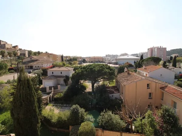 LA GARDE / T4 DUPLEX de 75.06 m2 + 2 TERRASSES + CAVE